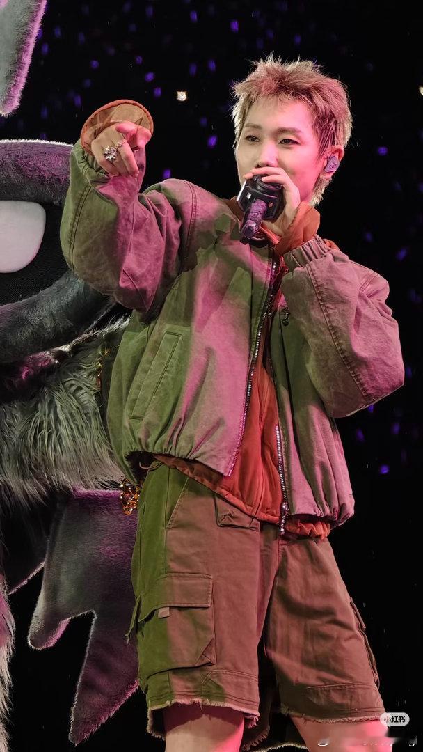 汪苏泷演唱会怦怦恢复原色汪苏泷演唱会怦怦小裙子好可爱汪苏泷演唱会的怦怦恢复原色了
