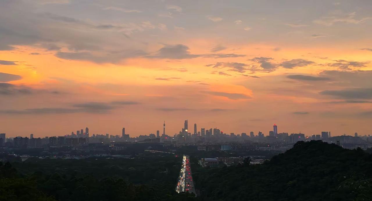 广州的进城之路 火炉山机位 广州火炉山华快观光点 广州进城之路