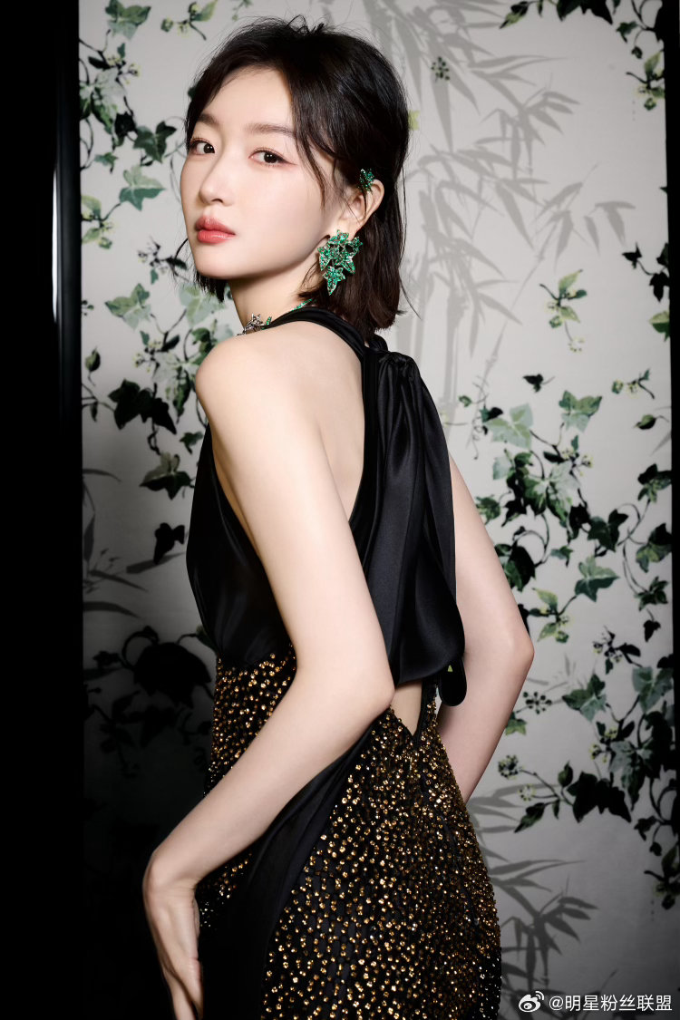 周冬雨官宣北影节全球推广人 三金影后国际影响力真的行，北影节全球推广人官宣，有实