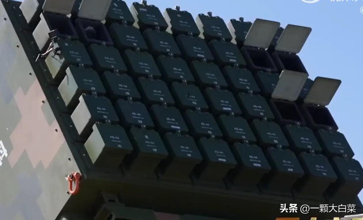 一段视频可让白宫惊出冷汗：浑然不觉间，中方无人机已进步到这个地步了！

据央视军