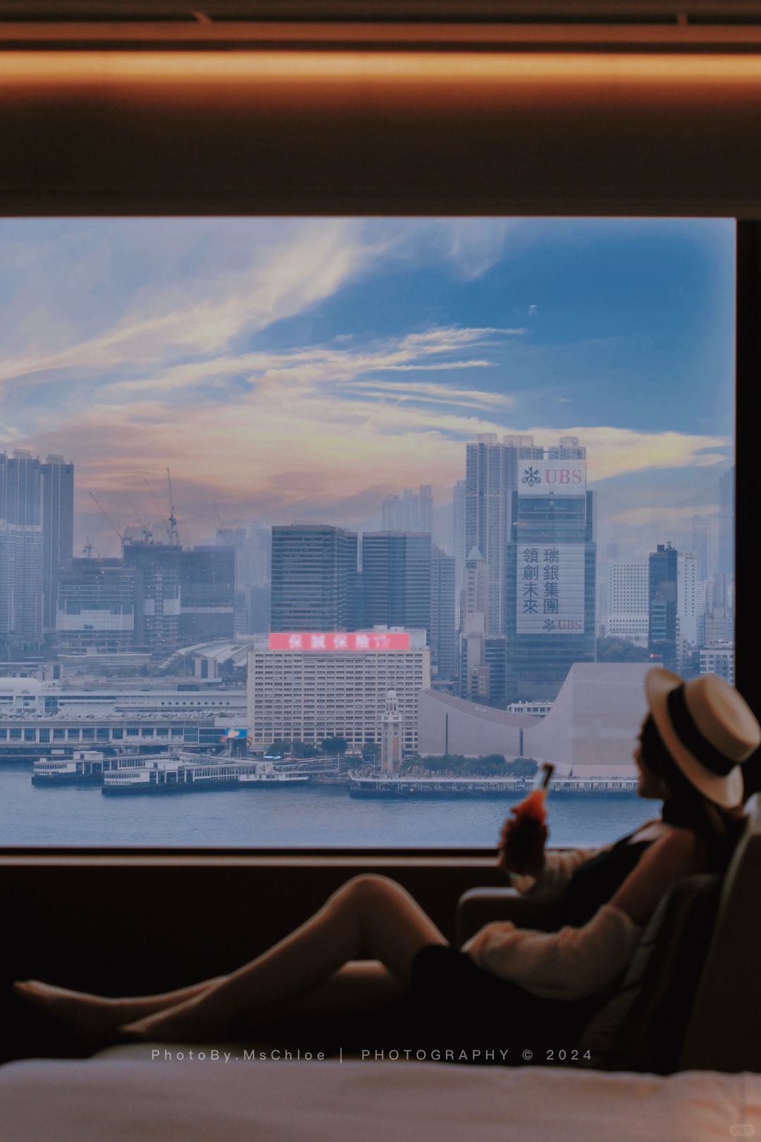 香港旅游|躺床也能拥有180°维港海景‼️