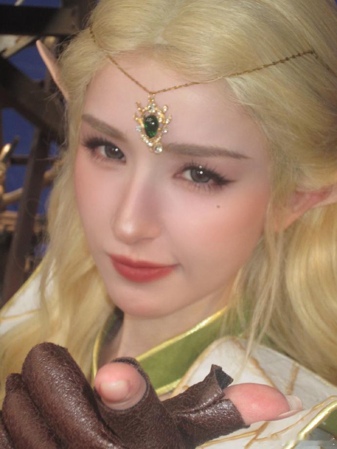 哈妮克孜金发精灵好美 