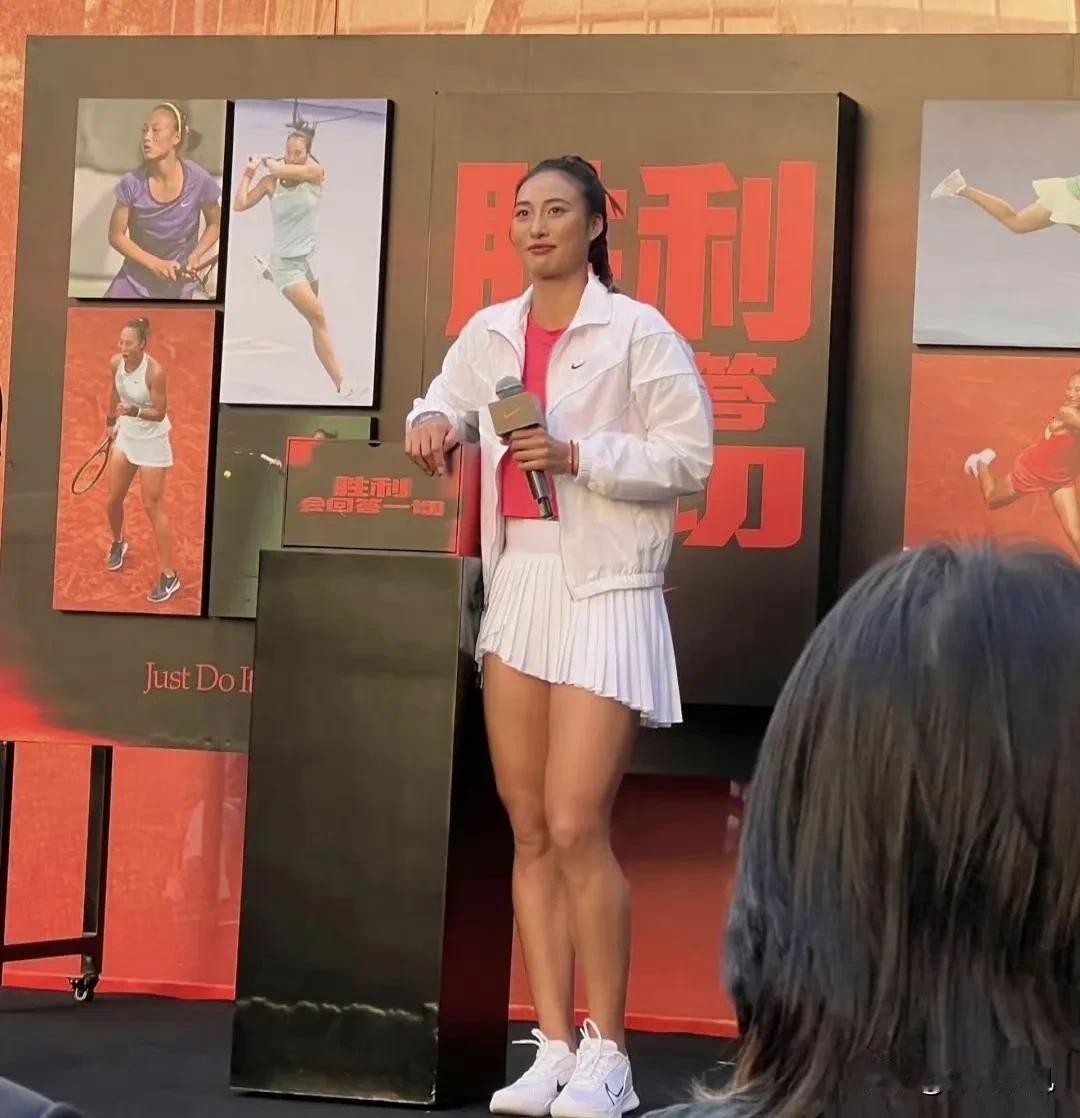 逃不过，郑钦文，WTA总决赛首轮对决萨巴伦卡，要么晋级，要么一轮游，对郑钦文来说