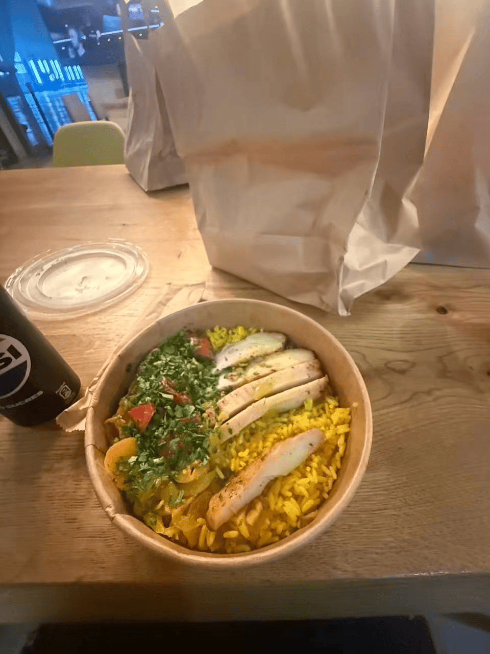 雕稳健晒出赛事餐食并发文：希望我的兄弟们赶紧好起来