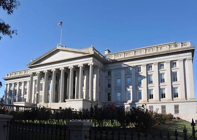 美作为产油国为何也难逃油价飙涨冲击 美国虽是产油大国，却也受油价飙涨冲击。202