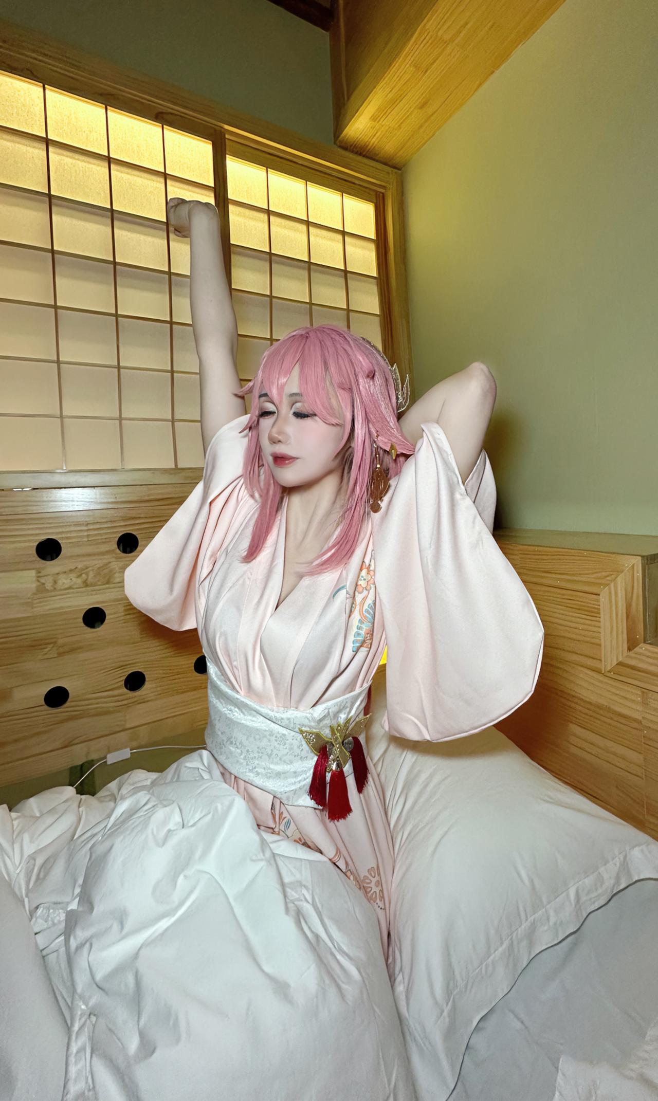 八重神子，清早赖床的样子！#原神##游戏##二次元#