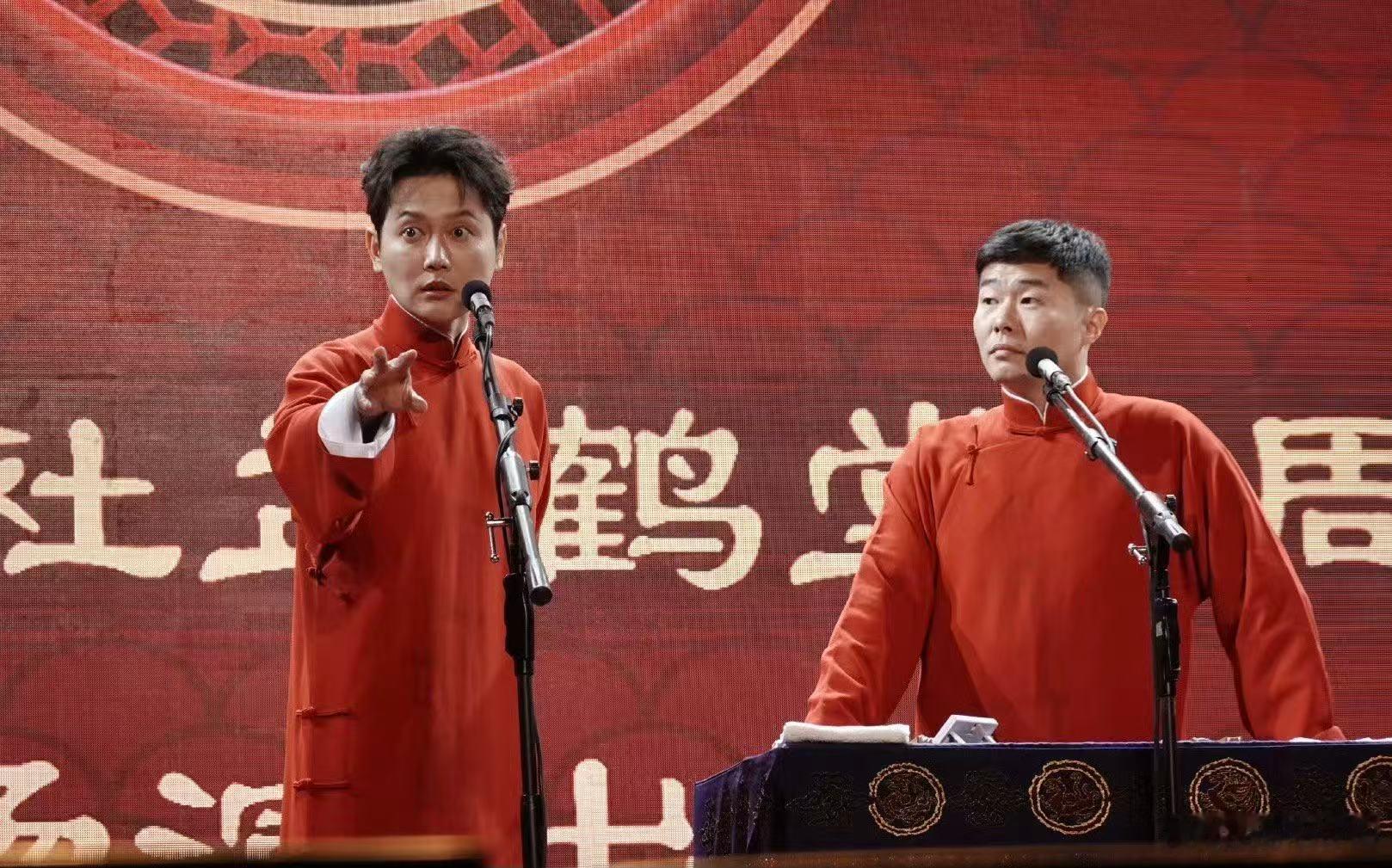 孟鹤堂周九良这是我能看的吗  斗笑社  周九良被孟鹤堂这么一顿“折磨”，最后直接