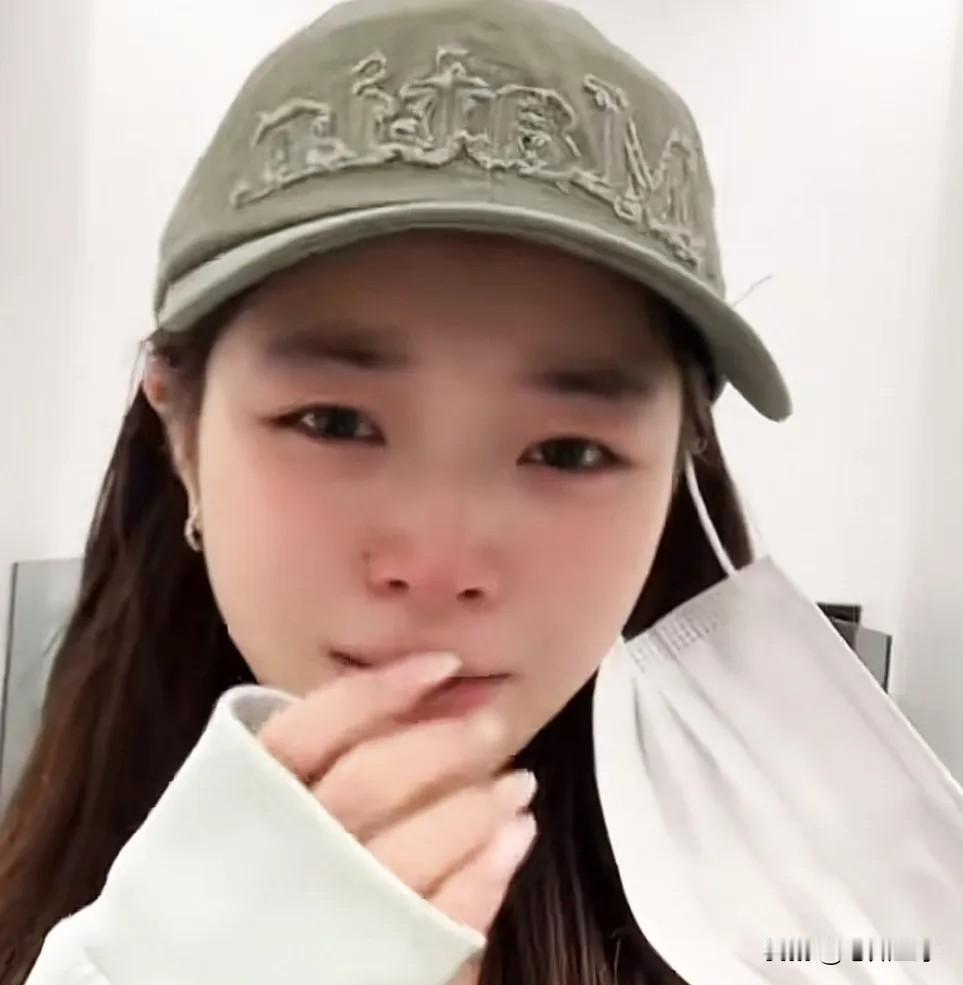 昨天刷手机的时候，看到了路嫂家女儿在韩国的事情。让我心里很不舒服。

说是让女儿