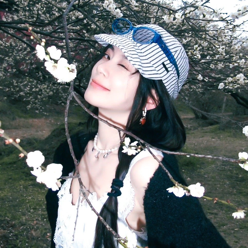 每一帧都在发光，赵昭仪在合伙人里太亮眼！赵昭仪综艺录制像在拍现偶合伙人