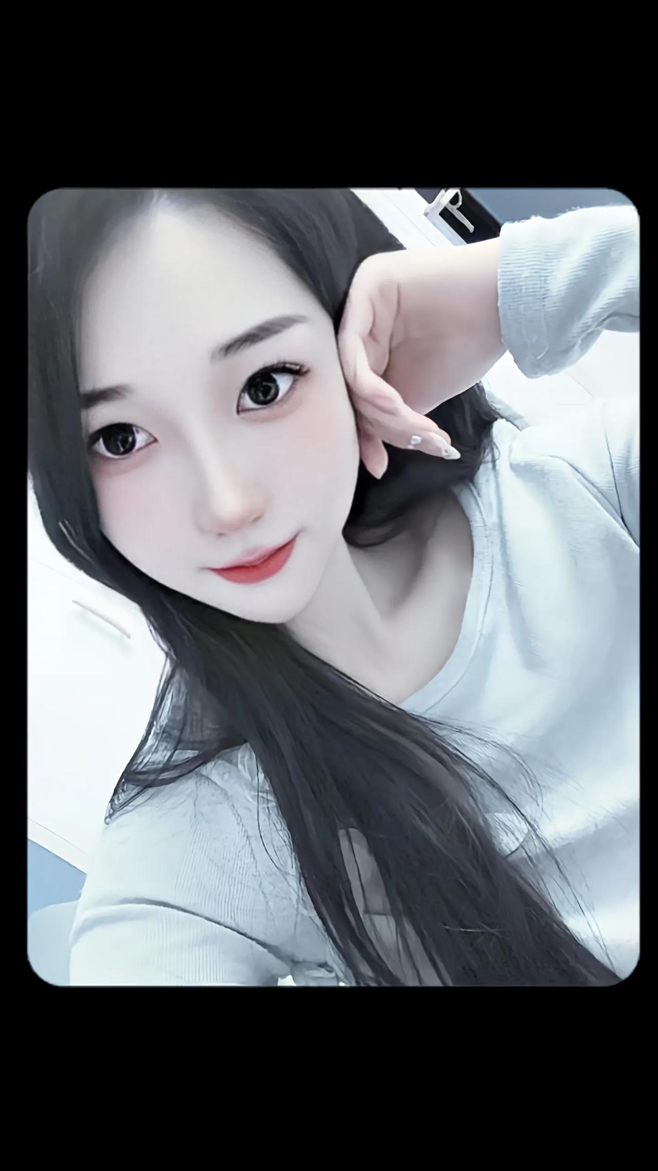 顾行长的女同事们——琳妃一如既往地美，有人弃你如杂草，亦有人视你如珍宝