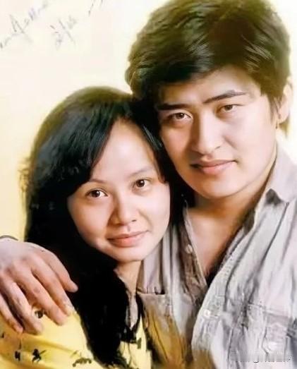 刘欢把天底下众多男人的好都给了妻子卢璐。刘欢走了，他带不走给妻子留下的丰厚物质 