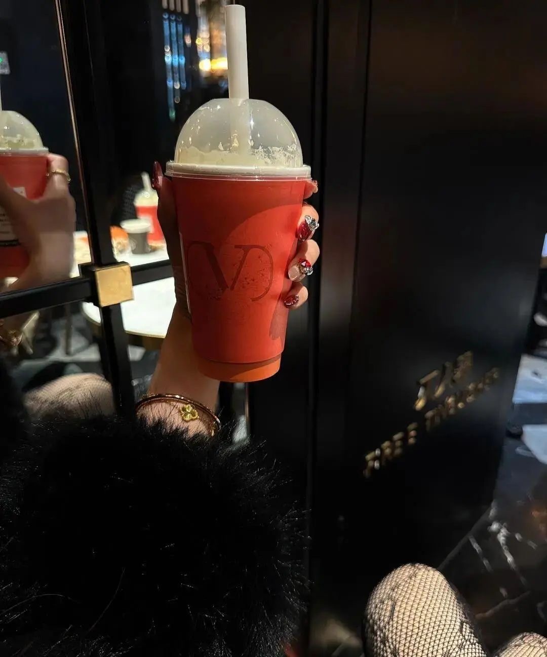 ˗ˋˏ♡ˎˊ˗𝐡𝐚𝐩𝐩𝐲人生不过三万多天 开心一天是一天 ​​​