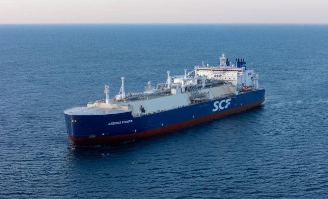 俄首艘国产天然气运输船破冰挺进北海中段，北极能源运输再添新力
 
2026年1月