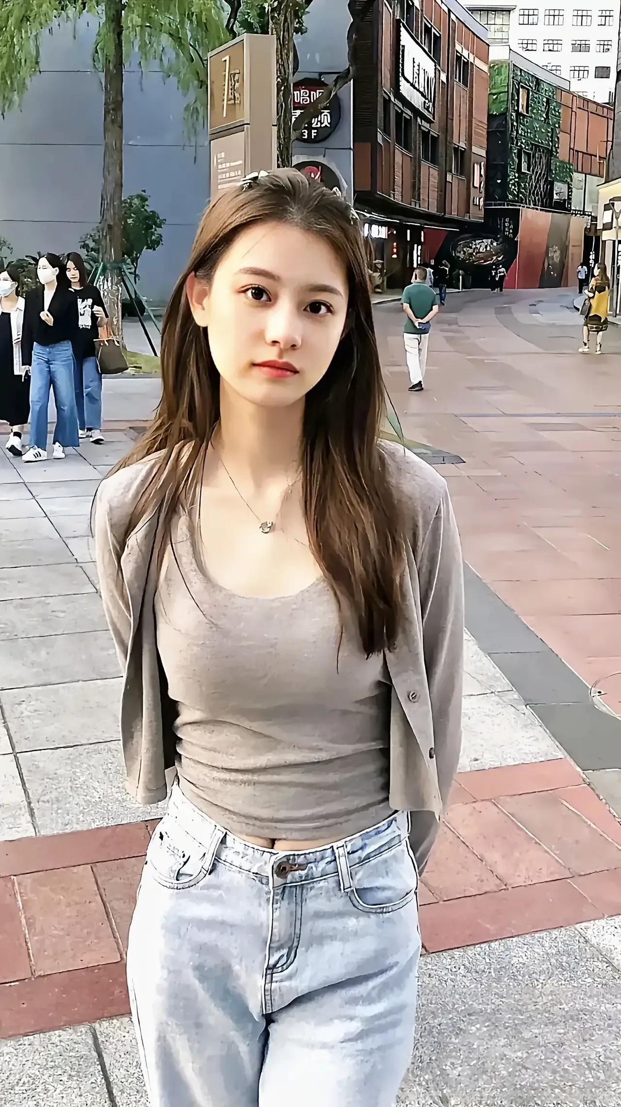 假期孙子看西游记问我，沙和尚担子里挑的是什么？我真的懵了。从小就看，从来没有想过