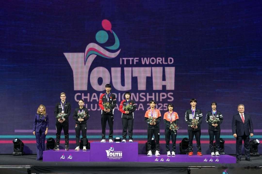 李和宸覃予萱世青赛U19混双冠军🏅️2025年国际乒联世青赛 U19混双决赛，