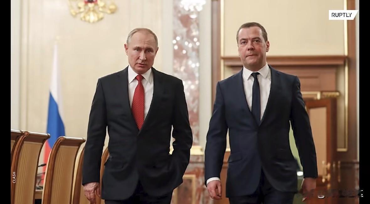 梅德韦杰夫评论特朗普要占领格陵兰岛：

俄罗斯国家安全会议副主席梅德韦杰夫称：特