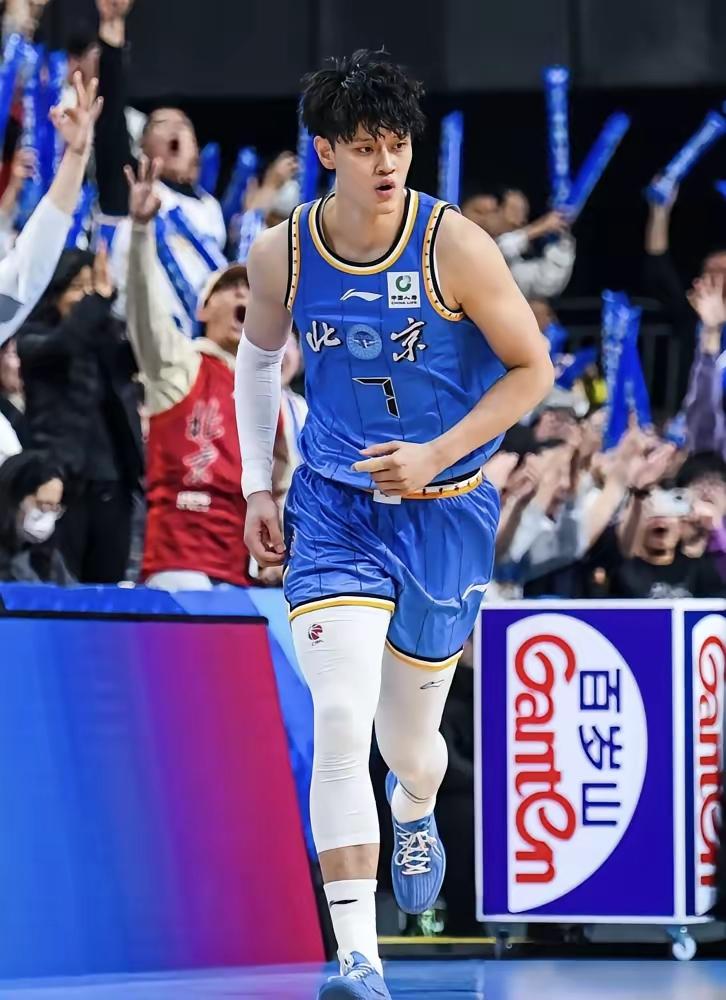 北京队这样的阵容这样的成绩实在是说不过去啊，曾凡博的能力到底能不能打nba已经有