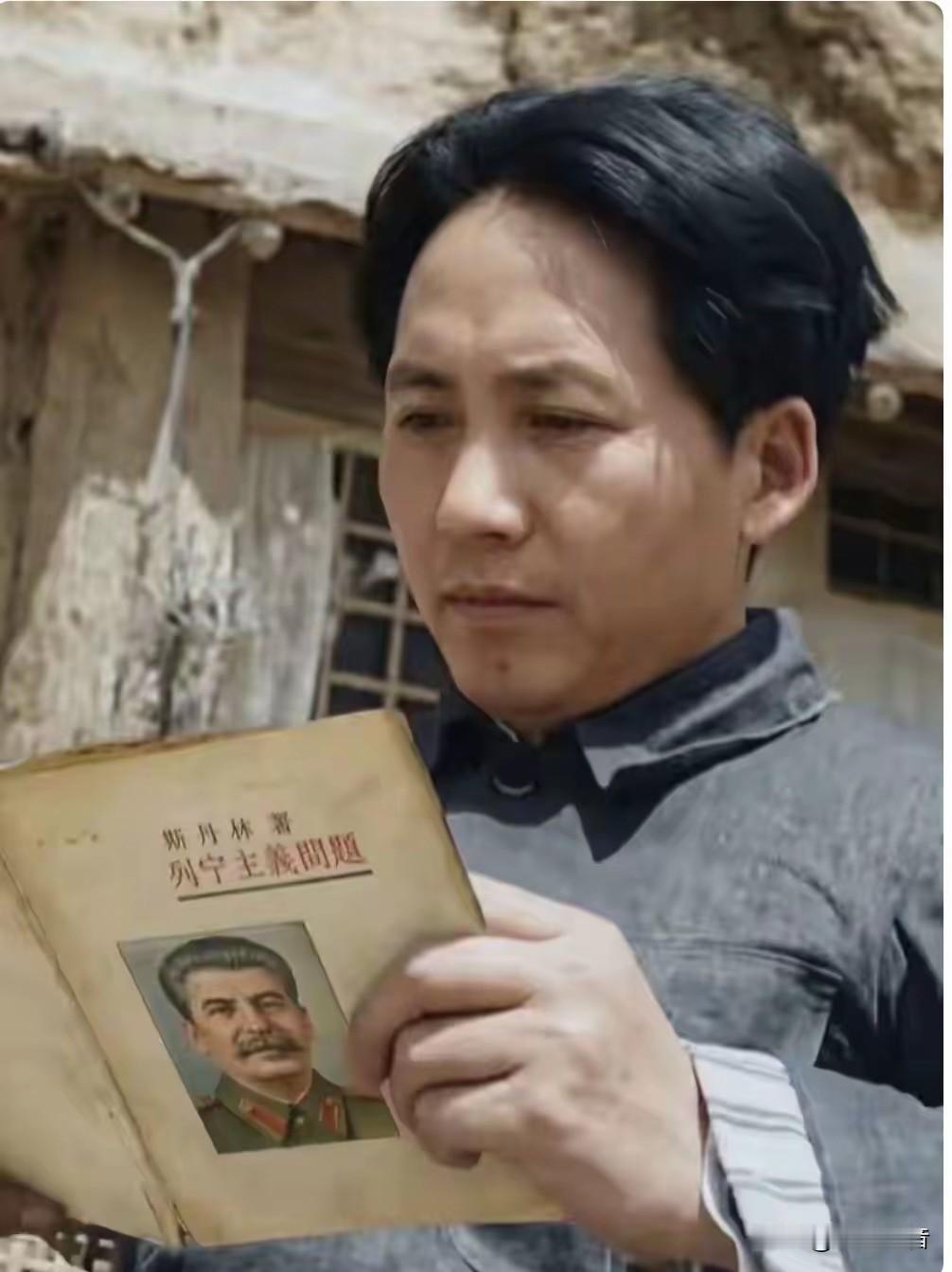 ✍️勤学善思，笃学不倦！🙏敬爱的毛主席，追思您治学态度，铭记不朽求学箴言！活到