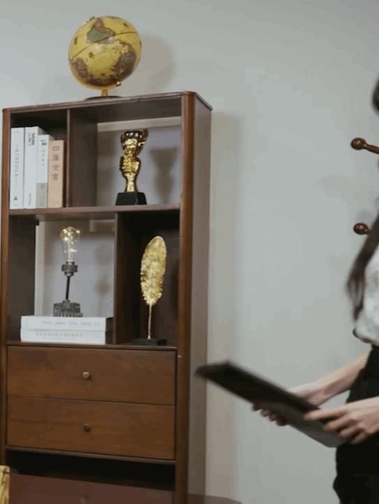 东方卫视春晚这波操作太绝，陆婷玉的蜘蛛精堪称惊艳全场！ 春晚最going的角色出