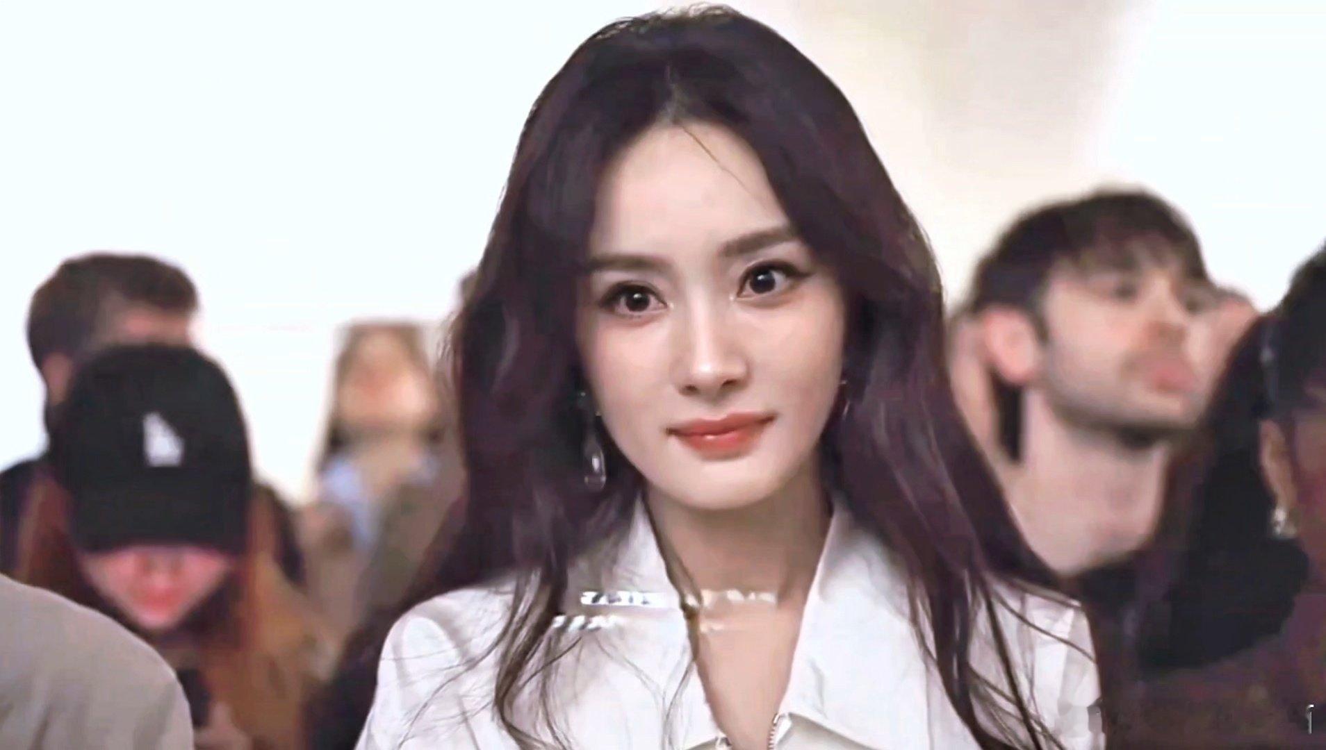 杨幂怼脸镜头好美 温柔而又强大的女性力量！！ 