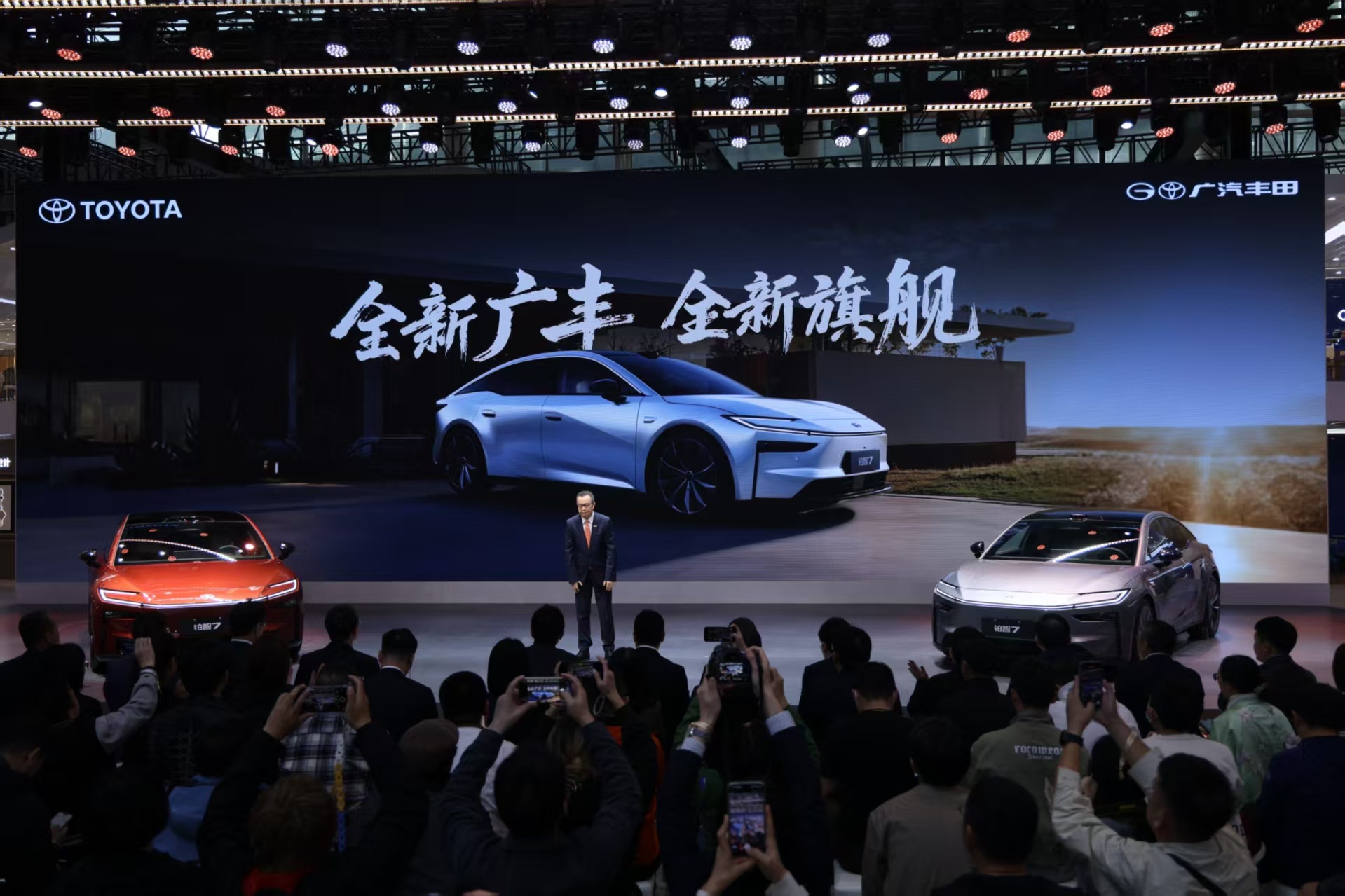 劝大家买车千万别光看能不能看电影，会不会晕车才是电车最大的痛点。试完铂智7必须夸