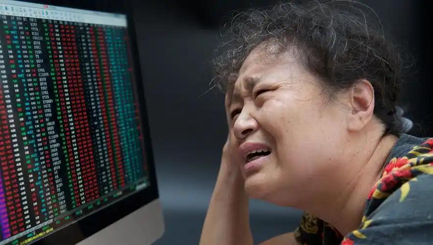 一位来自广西南宁的股民在17.85元买进45000股欧菲光，滑落到14.20元时