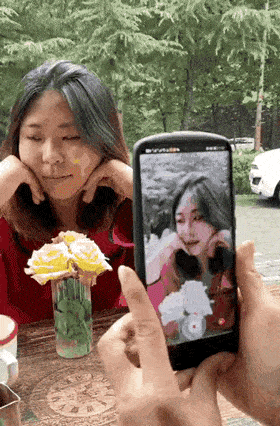 这就是网络，不过这个还算不错的，起码不是老太婆。