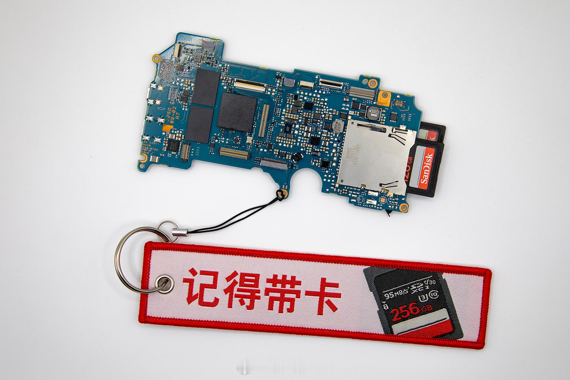 新的存储卡收纳盒不错 ​​​