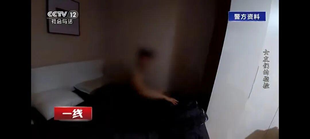 上海一个叫李泽的99年小伙，双一流名校毕业不干正事，租保时捷、玛莎拉蒂装富二代，