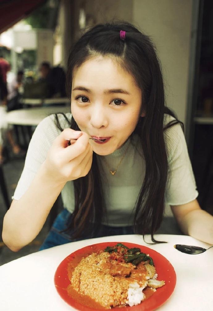 元气满满的一天，从美味的早餐开始。配上各种穿搭，充分展示自身的美好。穿衣风格和发