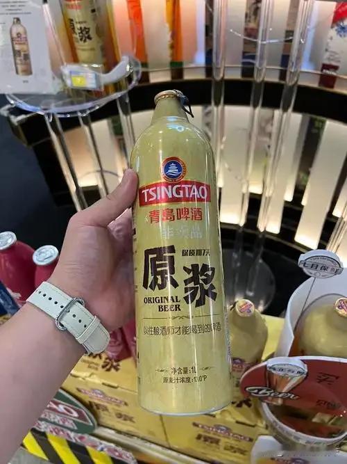 青岛啤酒为什么要加大米？


原本酿造啤酒的原材料只有：麦芽、啤酒花、酵母和水这