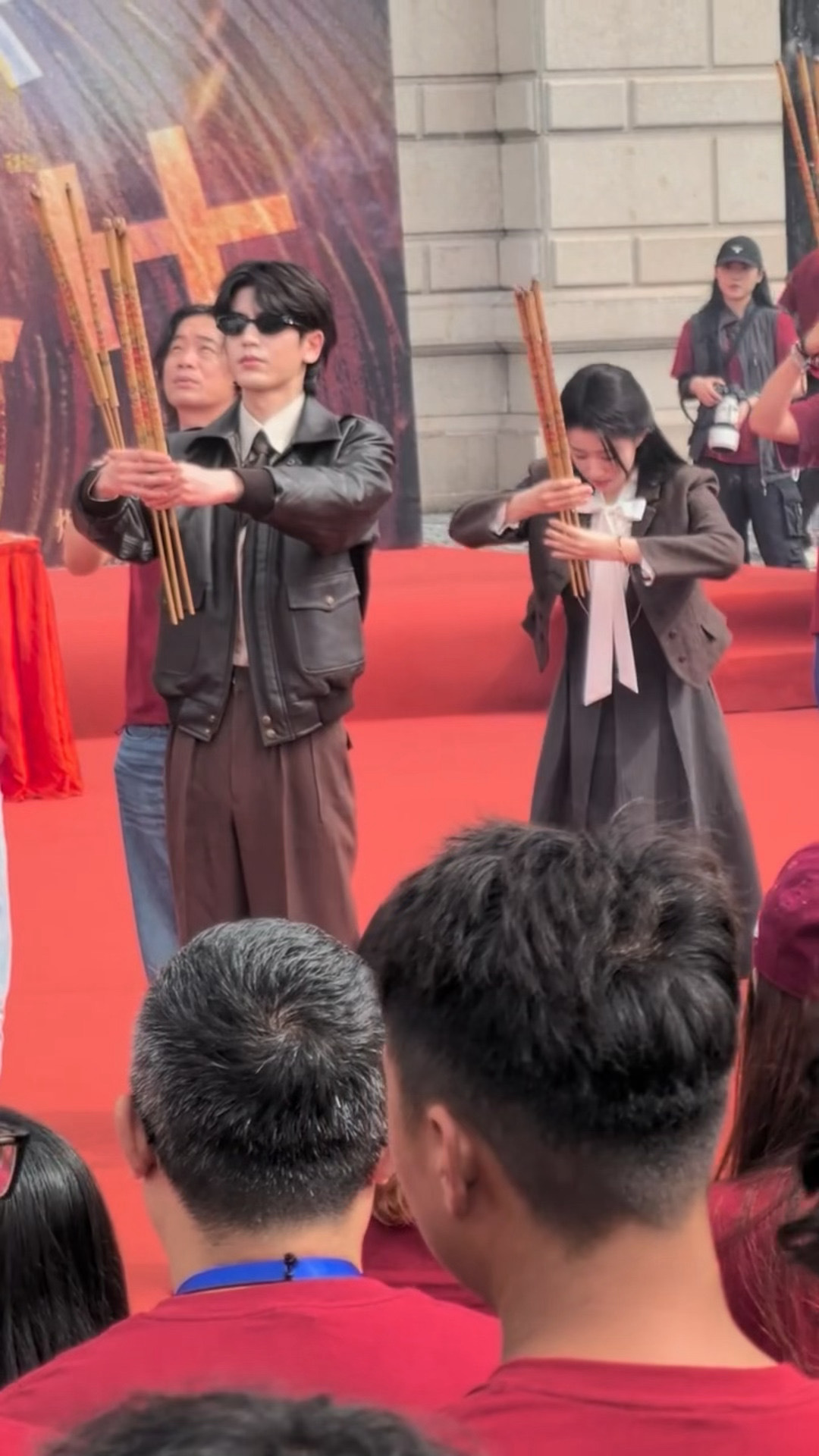张凌赫王楚然这一秒过火开机同框路透来啦！[哪吒使坏] ​​​