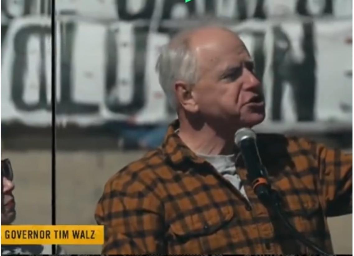 后院起火！福克斯重磅民调：特朗普不满意率创两任期最高，共和党人也“反水”了

 