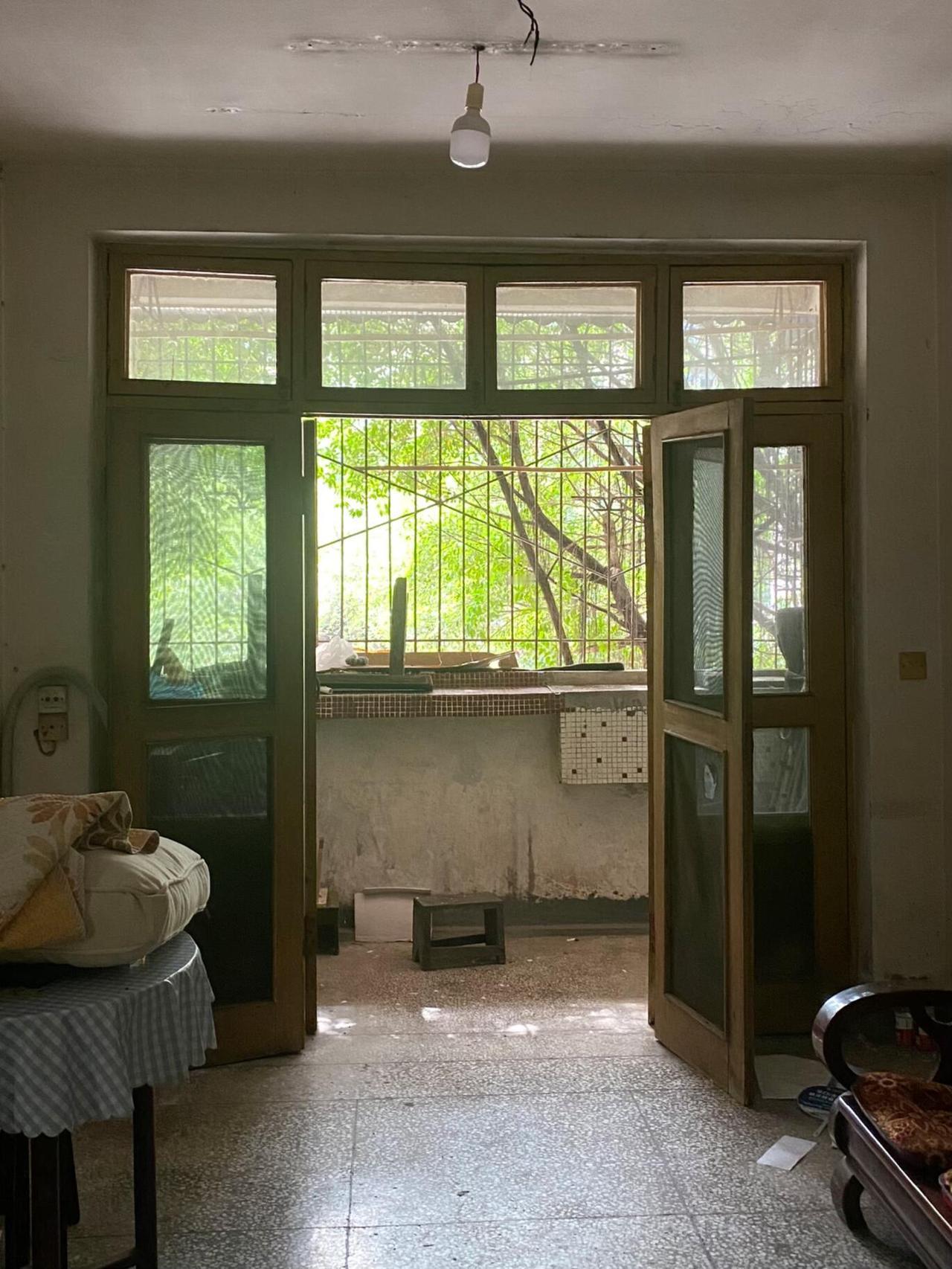 25万买的40㎡树景老破小，值吗？
90年代的房子，步梯二楼，建筑面积49平，套