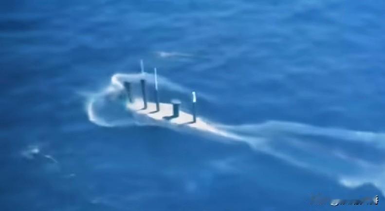 美国在南海耀武扬威的日子结束了！
10月26日刚在南海掉下来两架飞机，尼米兹号离