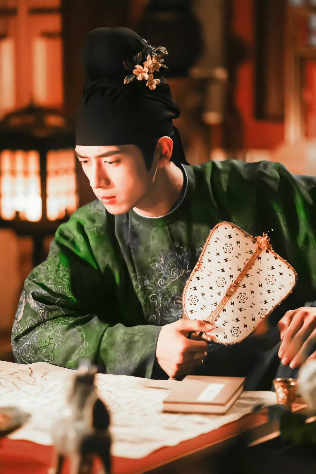 搜狐娱乐李现蒋长扬 在热爱中收获成长，在奋斗中收获喜悦。