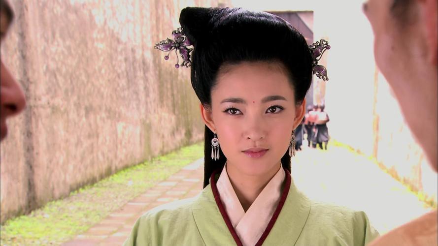 中国历史上有那么多的皇后，王娡绝对是比较传奇的那几位。如果要说凭什么？凭的就是人