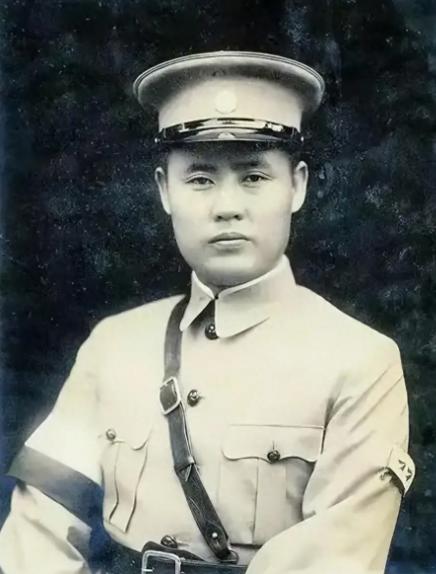 1940年，傅作义被日军打到只剩7000残兵，蒋介石都放弃了，他却反手偷袭五原，