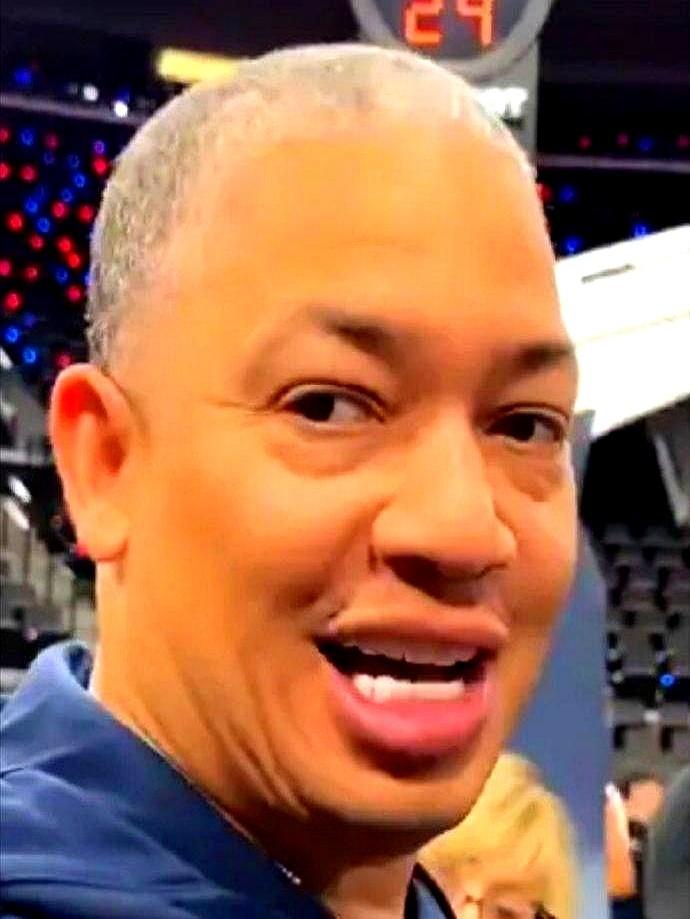 泰伦卢说要带队打出35胜20负，当时谁信啊？

结果人家哐哐一波13胜2负，直接