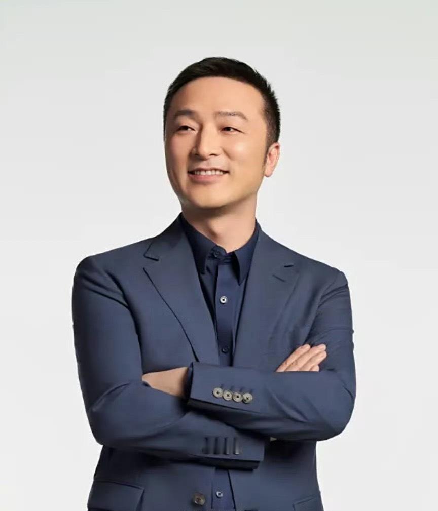 小米原来没有从外部招公关负责人，还是内部消化了。昨天，小米原公关负责人王化发文确