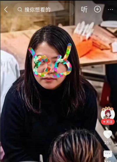 保定这个黑衣女人原来是她，真的是太坏了，是那种蔫坏的女人，看到她干坏事的视频，心