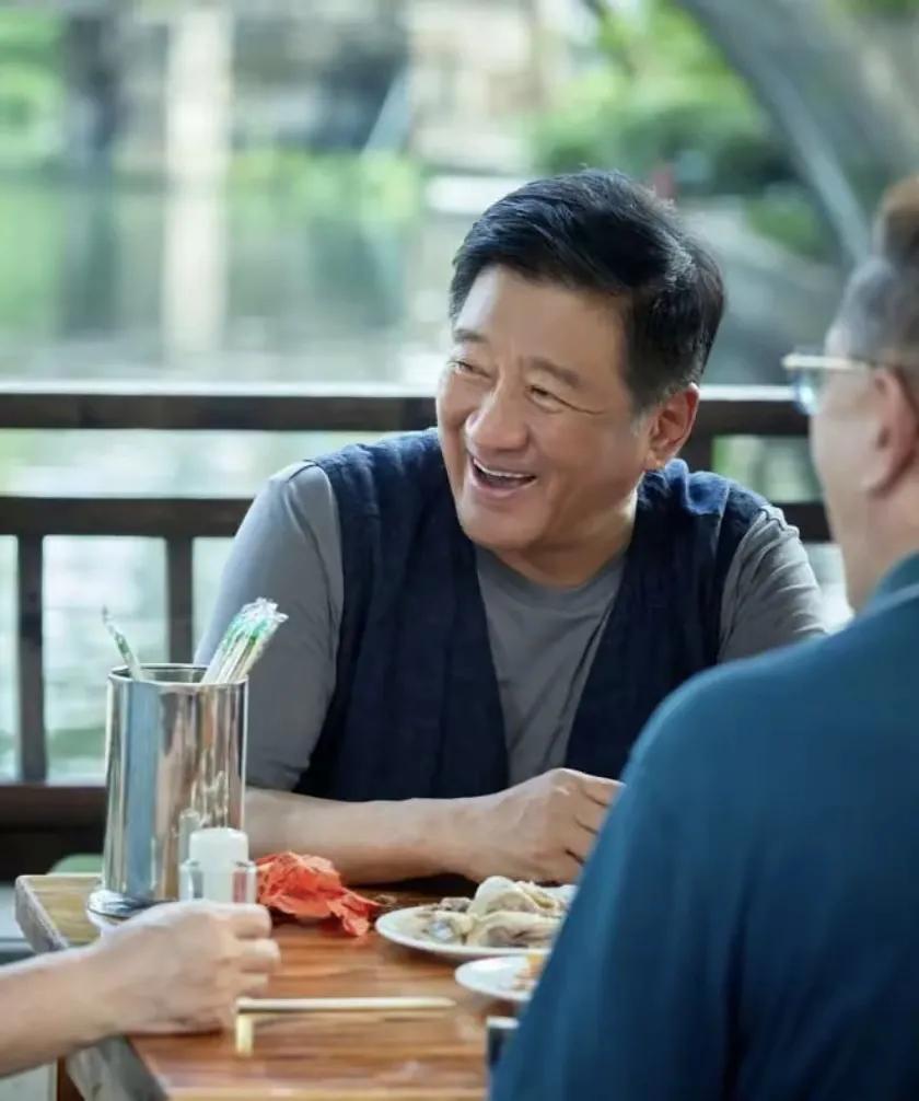 不可否认丁勇岱他是一个好演员。
但是实话实说，看的多了感觉都一个样。
说话语气，