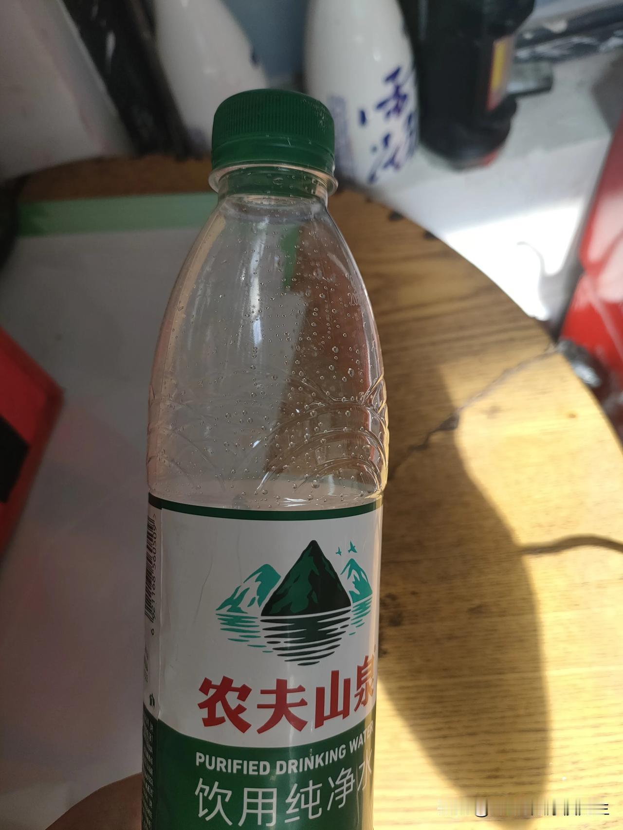 农夫山泉为什么突然换成绿色的包装