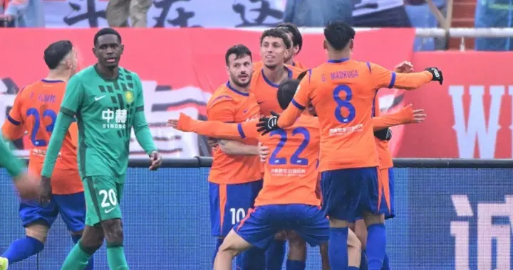 中超太惨烈！泰山河南率先负分清零7队仍陷泥潭，争冠格局大变？