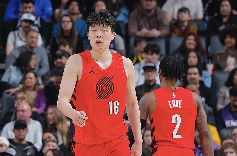 NBA附加赛，开拓者114-110击败太阳成功晋级季后赛，首轮将对阵马刺。随着开