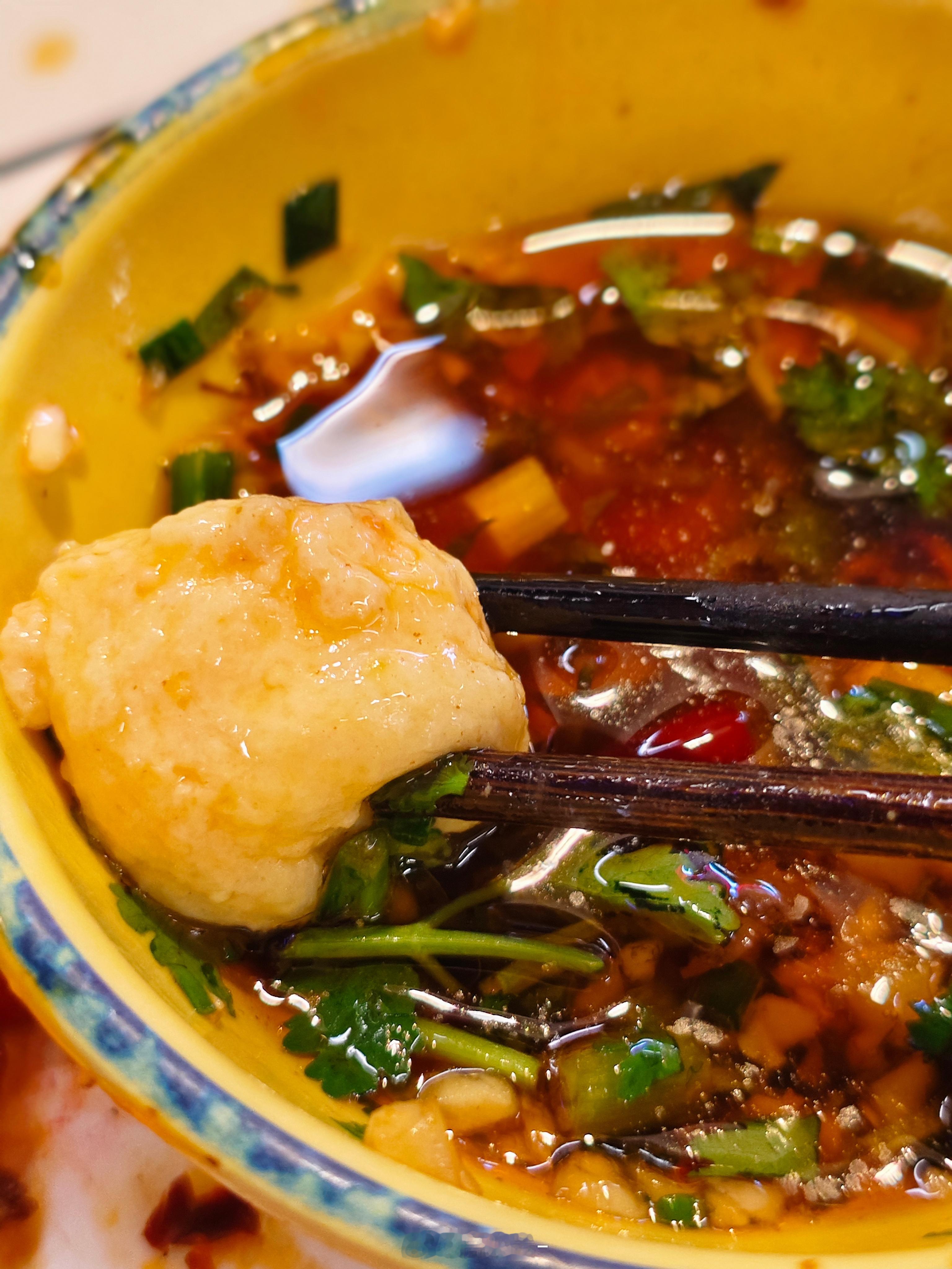 #今天小卷长胖了吗# 我是不是好久没发这个话题了[傻眼]重庆这家年白老火锅推荐推