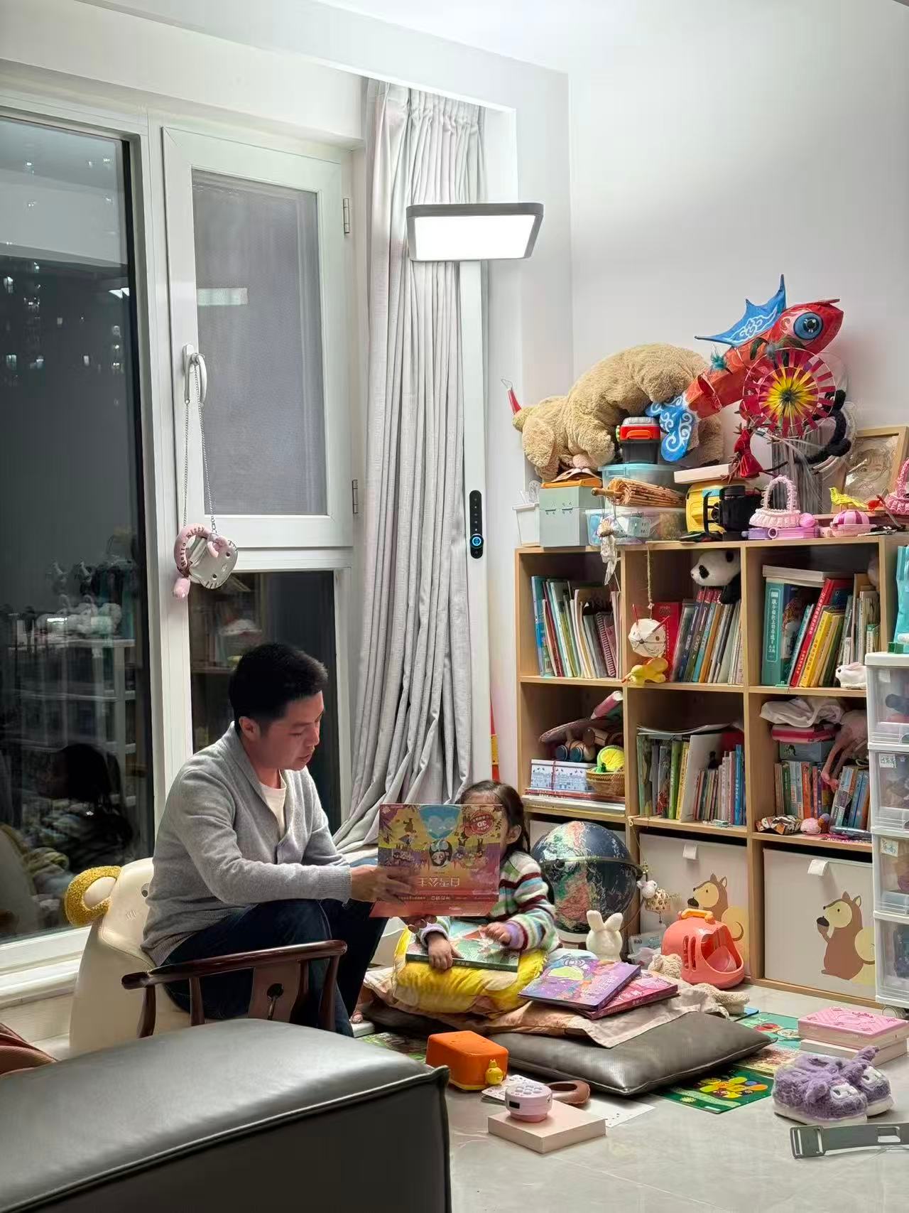 严肃给大家科普下【光语】B光谱大路灯，一言以蔽之：大幅度升级，价格少300。去年