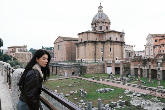 刘涛 我记起来了都记起来了 家人们快看！涛姐重走花少罗马路，照片里的她和11年前