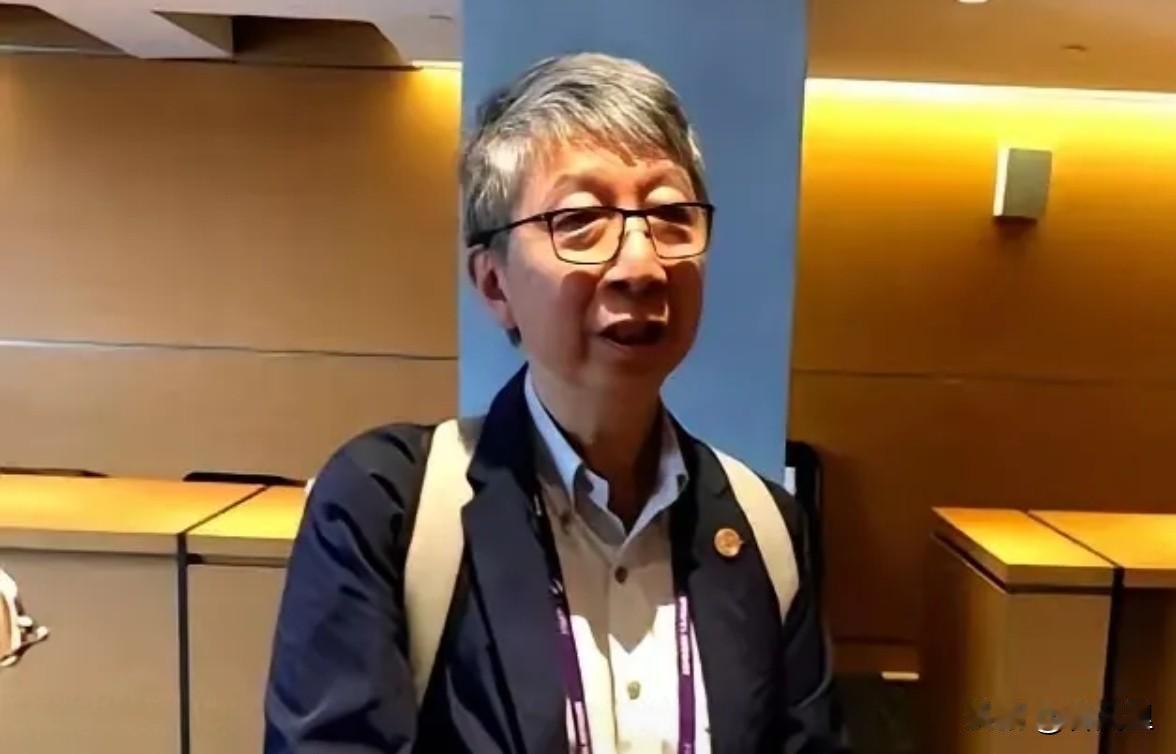 职场里最怕什么？你拼死拼活打江山，上面突然空降个老领导来管你。换谁心里能痛快？
