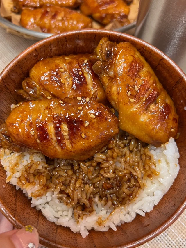 呜呜破防了！！蜜汁鸡翅饭也太好吃了吧！！